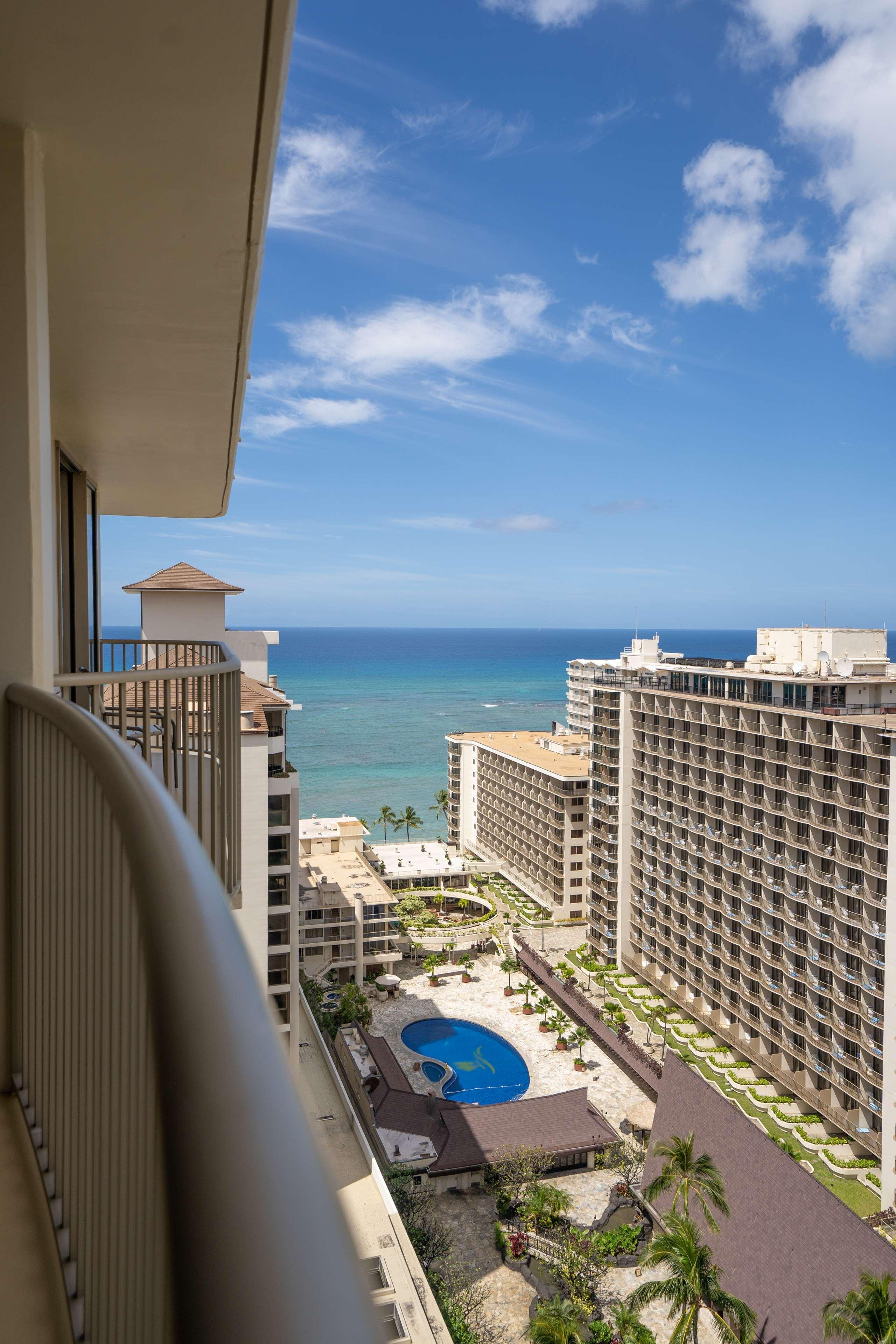 เอ็มบาสซี่ สวีทส์ โฮเต็ล ไวย์กิกิ บีชวอล์ค Hotel โฮโนลูลู ภายนอก รูปภาพ