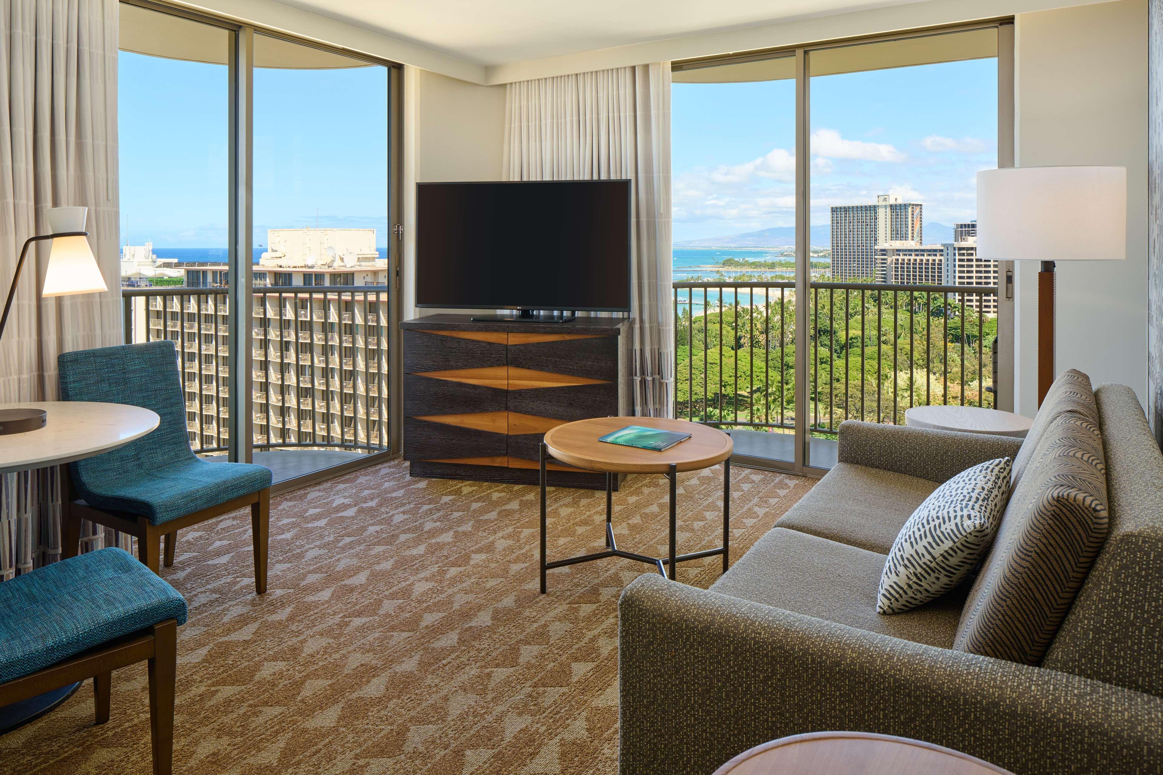 เอ็มบาสซี่ สวีทส์ โฮเต็ล ไวย์กิกิ บีชวอล์ค Hotel โฮโนลูลู ภายนอก รูปภาพ