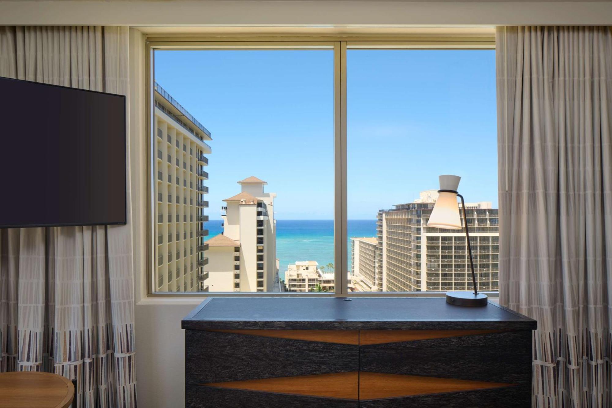 เอ็มบาสซี่ สวีทส์ โฮเต็ล ไวย์กิกิ บีชวอล์ค Hotel โฮโนลูลู ภายนอก รูปภาพ