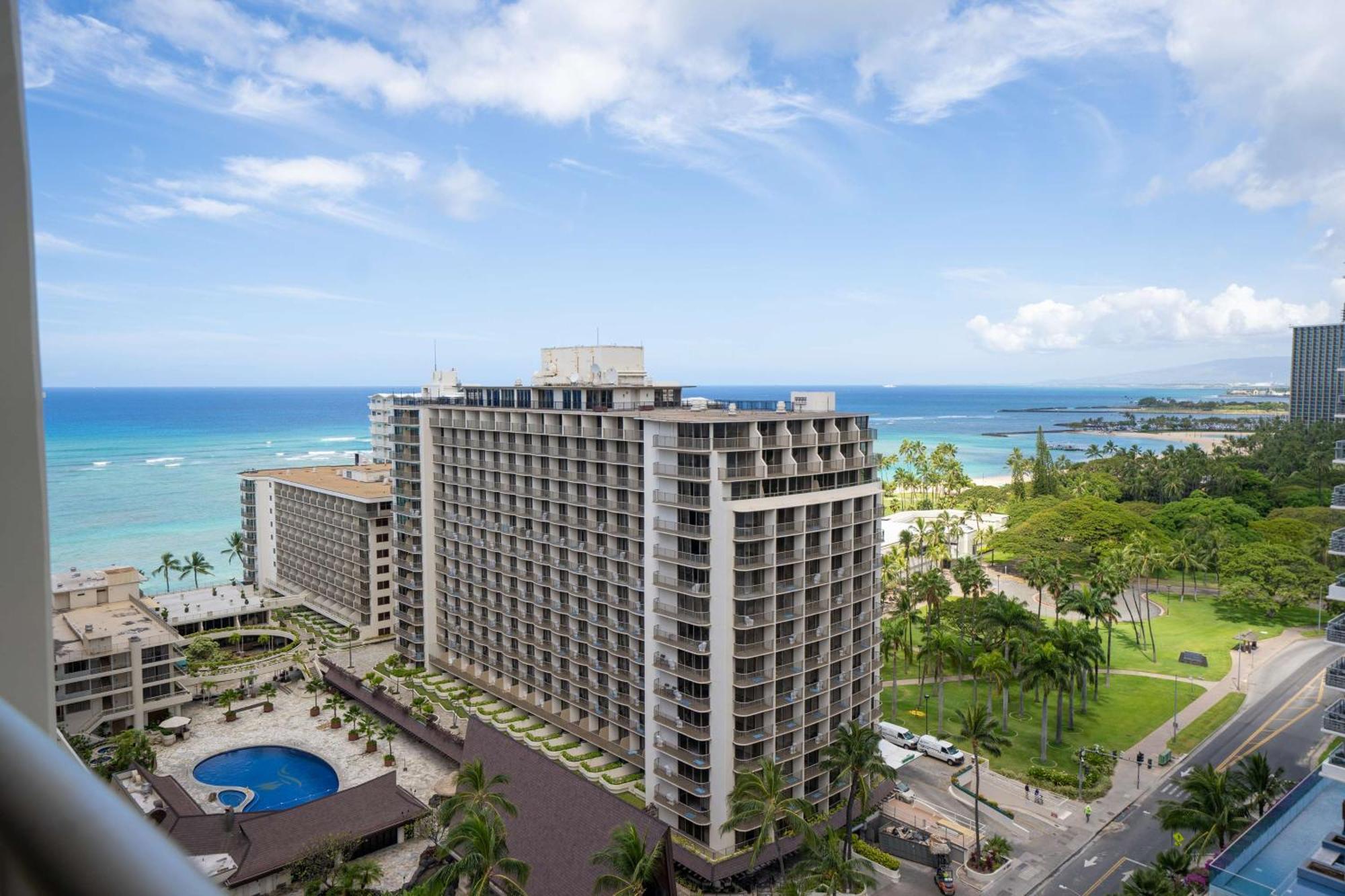 เอ็มบาสซี่ สวีทส์ โฮเต็ล ไวย์กิกิ บีชวอล์ค Hotel โฮโนลูลู ภายนอก รูปภาพ